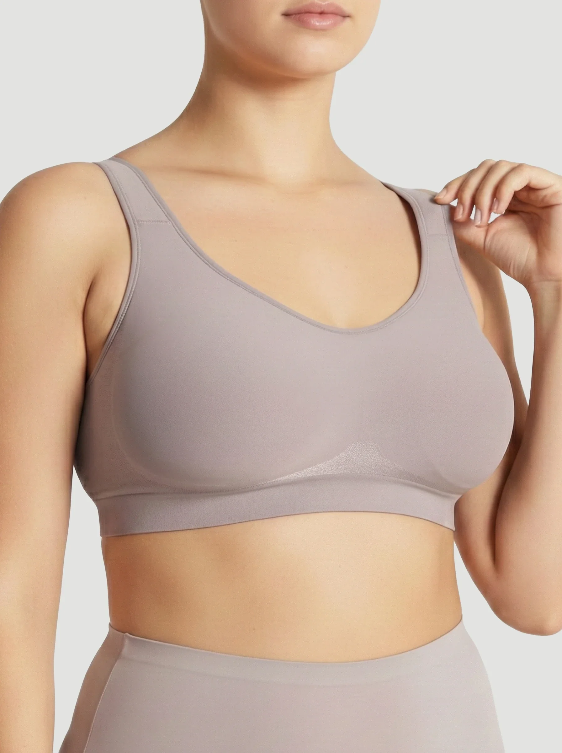 Adjustable Wire Free Shaper Bra (Cups A-FF) + FREE Bra Extender - Image 15