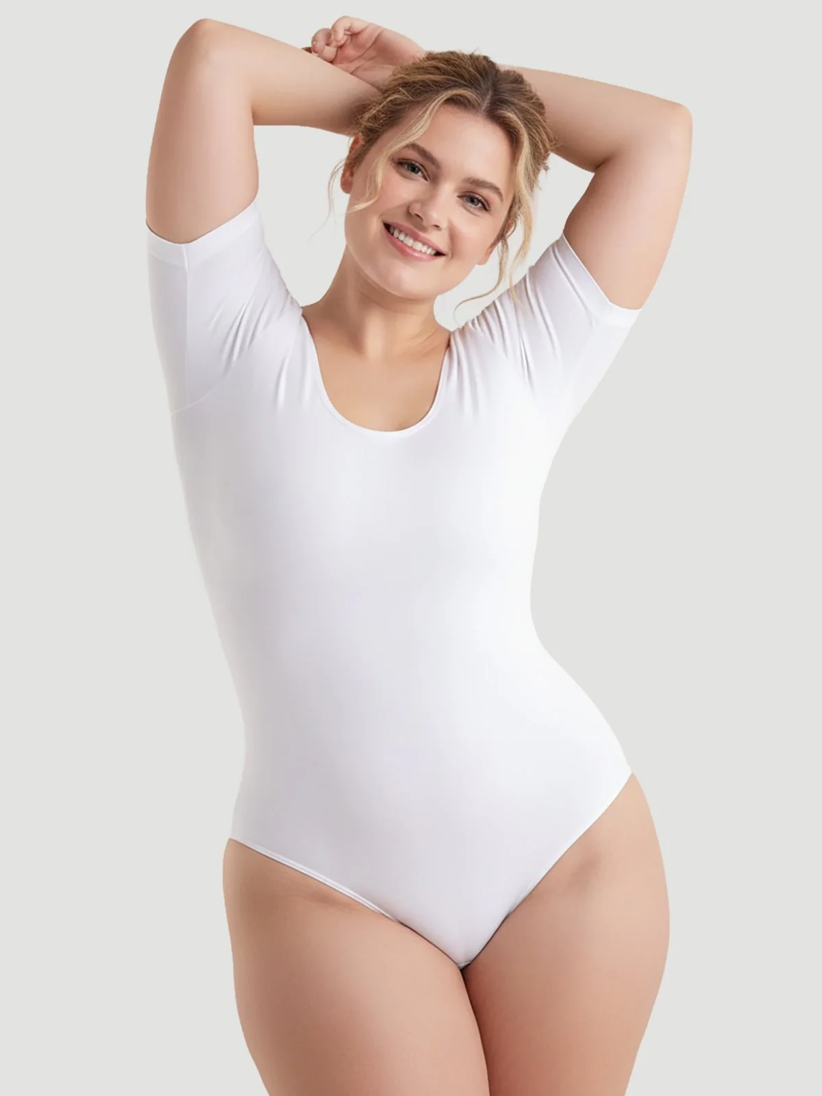 Short-Sleeve Seamless Sculpt Shapewear Bodysuit - Image 4
