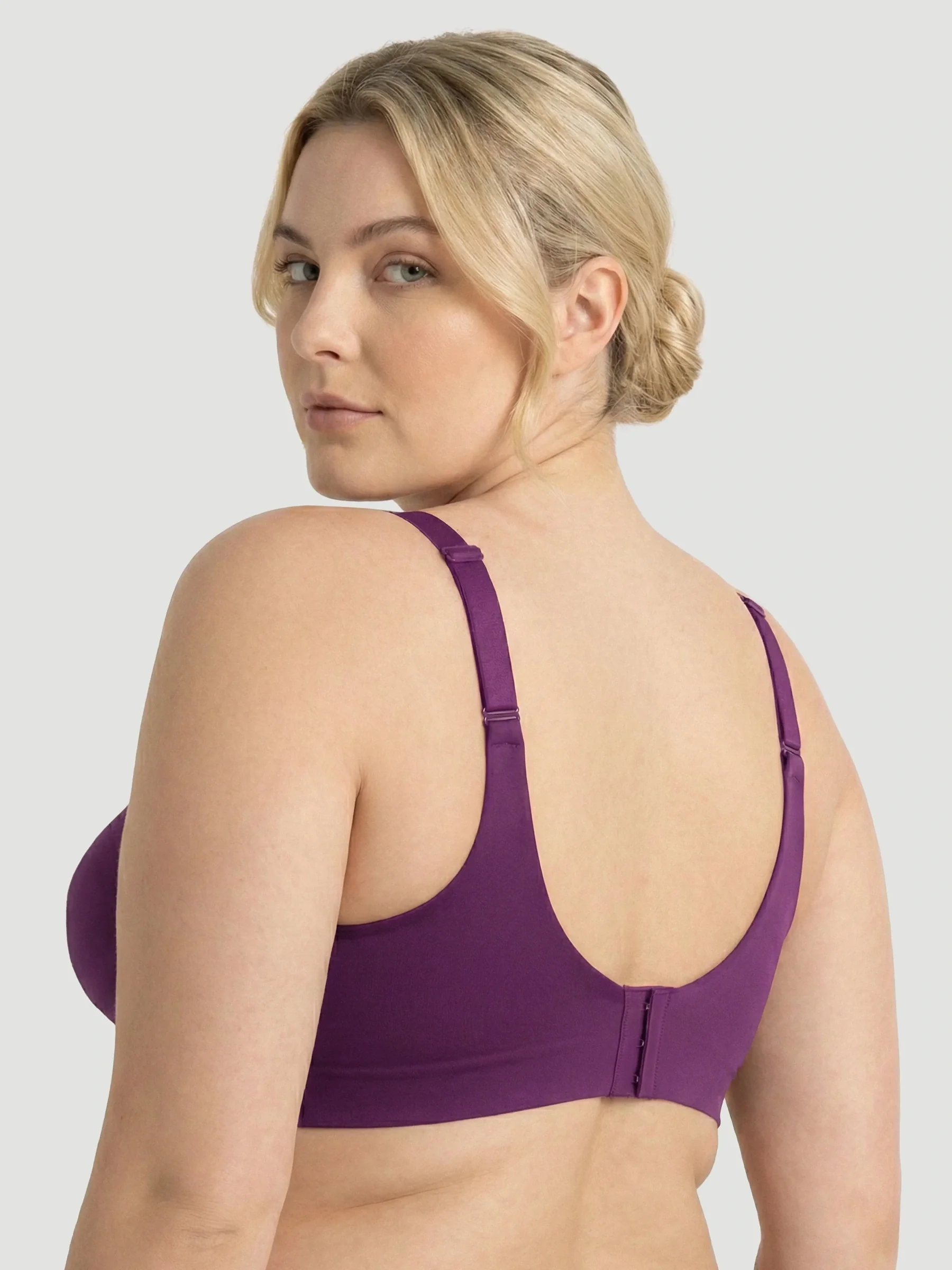 Ultimate Comfort Wireless Support Bra + FREE Bra Extender - Image 38